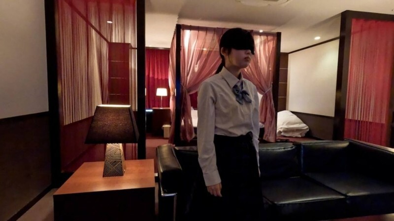 FC2-PPV-4635962 Mugi (18) 155cm 46kg payudara kecil yang lucu. Ini adalah video dengan sudut pandang berbeda yang menunjukkan keseluruhan cerita tenta
